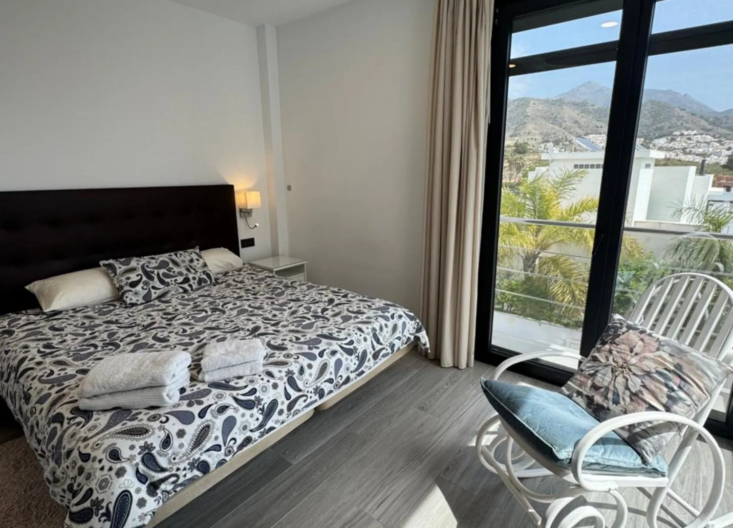 Villa Manuel نيرخا إسبانيا