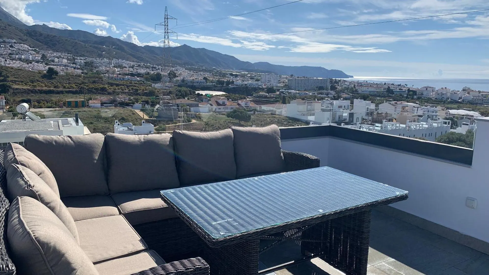 Villa Manuel نيرخا إسبانيا